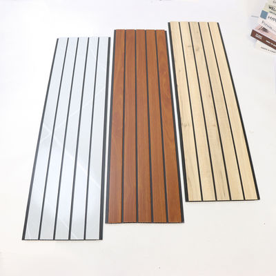 Su Geçirmez PVC Oluklu Duvar Paneli PVC Levha PVC Duvar Kaplaması Oturma Odası Yatak Odası Ticari Kullanım PVC Duvar Paneli