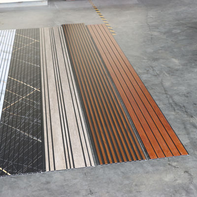 Modern Ev Dekoru PVC Tavan Paneli Duvar Taşı olarak 3D Dokusuzluk PVC Duvar Paneli Oturma Odası Yatak Odası Özelliği Duvar