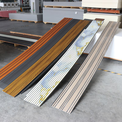 Duvar Dekoratif için 3D Çıkıntılı PVC Tavan Paneli Modern Duvar Paneli Teksturlu Yüzey PVC Duvar Kaplama Temizlenmesi Kolay