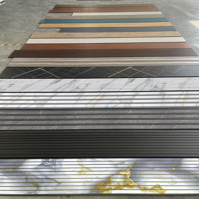 Kolay Kurulabilir Duvar İçin PVC Tavan Paneli Basit Duvar Tahta Çözümü Zaman Kazandırır ve İşgücü Düşük Kurulum Maliyeti Duvar Paneli