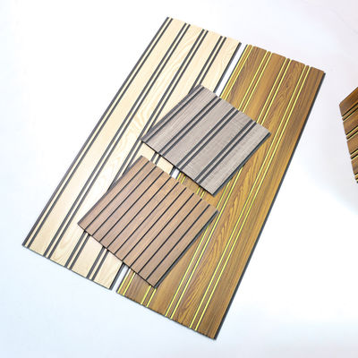 Su Geçirmez Yangına Dayanıklı PVC Duvar Paneli Hafif Kolay Kurulum İç ve Dış Duvar Kaplaması Banyo Mutfak Oturma Odası İçin