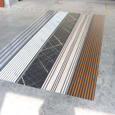 Su Geçirmez Yangına Dayanıklı PVC Duvar Paneli Hafif Kolay Kurulum İç ve Dış Duvar Kaplaması Banyo Mutfak Oturma Odası İçin