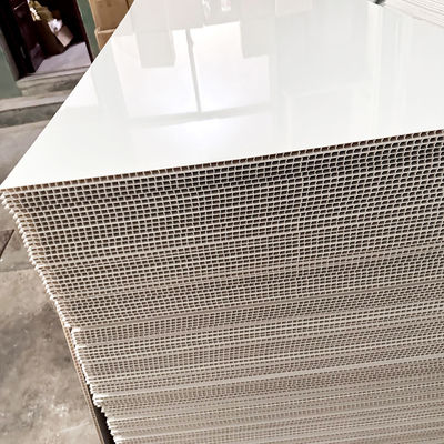 Aile Banyo Tasarımı İçin Kayma Karşıt Teksturlu Güvenlik PVC Duş Panelleri