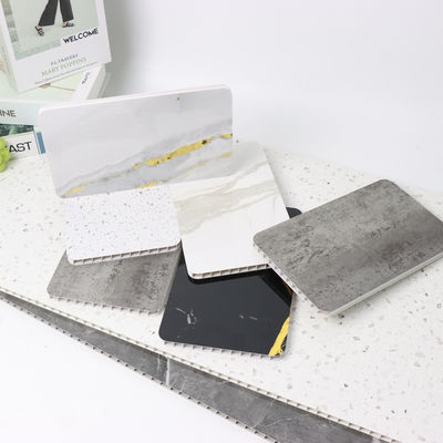 Aile Banyo Tasarımı İçin Kayma Karşıt Teksturlu Güvenlik PVC Duş Panelleri