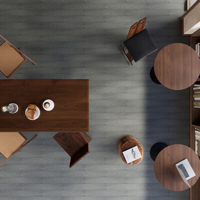 Hızlı ve kolay ev dekorasyonu yükseltmesi için gerçekçi ahşap veya kiremit desenleri ile premium kendi kendine yapışkan vinil zemin çıkartması