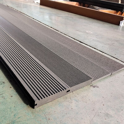 Uzun ömürlü Dışarıdaki WPC Çatı.