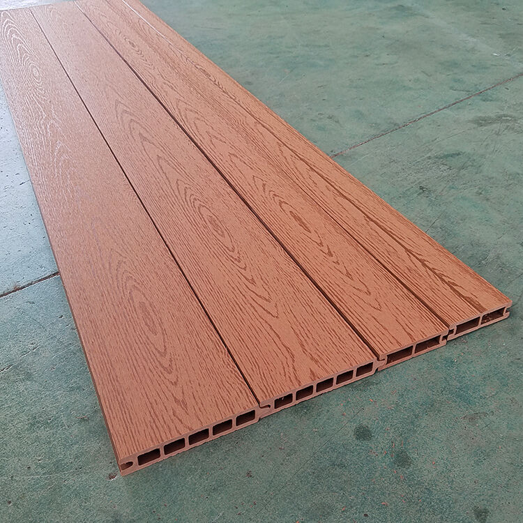 Hava Duruma Dirençli Dışarıdaki WPC Zeminleri Co-Extruded Suya Karşı Kompozit Çatı Sistemi