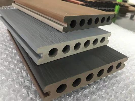 Su geçirmez Kaymaz Dış Mekan WPC Decking Mühendislik Meşe Ahşap Döşeme