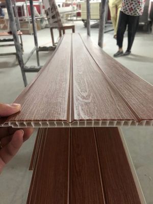 Dekoratif Laminat Ahşap PVC Tavan Panelleri 25cm Plastik Duvar Paneli İç