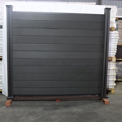 Dış Mekan WPC Gizlilik Çit Panelleri Plastik Ahşap Kompozit Vinil Değil Dekoratif 1.8m X 1.8m