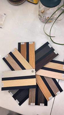 12mm Kalınlığı Akustik Tahta Paneli Ev Dekorasyonu İçin Ahşap Çubuk Duvar Paneli