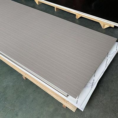 Bambu Demir Kömür Ahşap Yapıştırma Duvar Paneli UV Kaplama WPC Metal Tahta