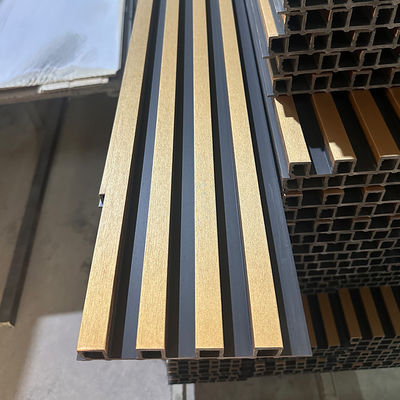 İç dekorasyon için WPC Ahşap Taneler Laminasyonlu Dahili Wpc Duvar Paneli