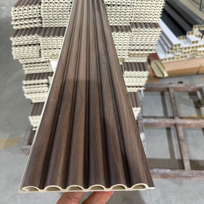 İç dekorasyon için WPC Ahşap Taneler Laminasyonlu Dahili Wpc Duvar Paneli