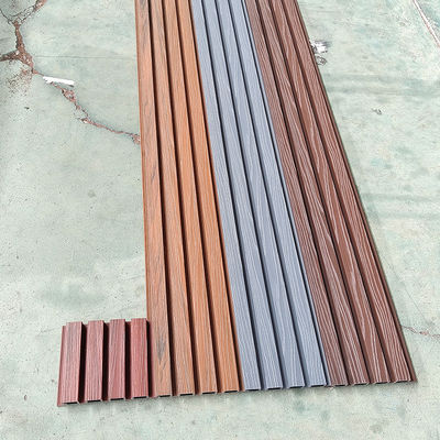 Dışarısı Ahşap WPC Duvar Kaplama Dekoratif 219 * 26mm